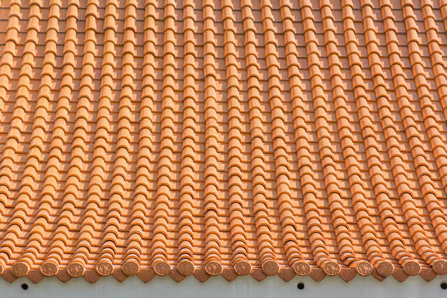 Clay tile roof, zoomed in shot